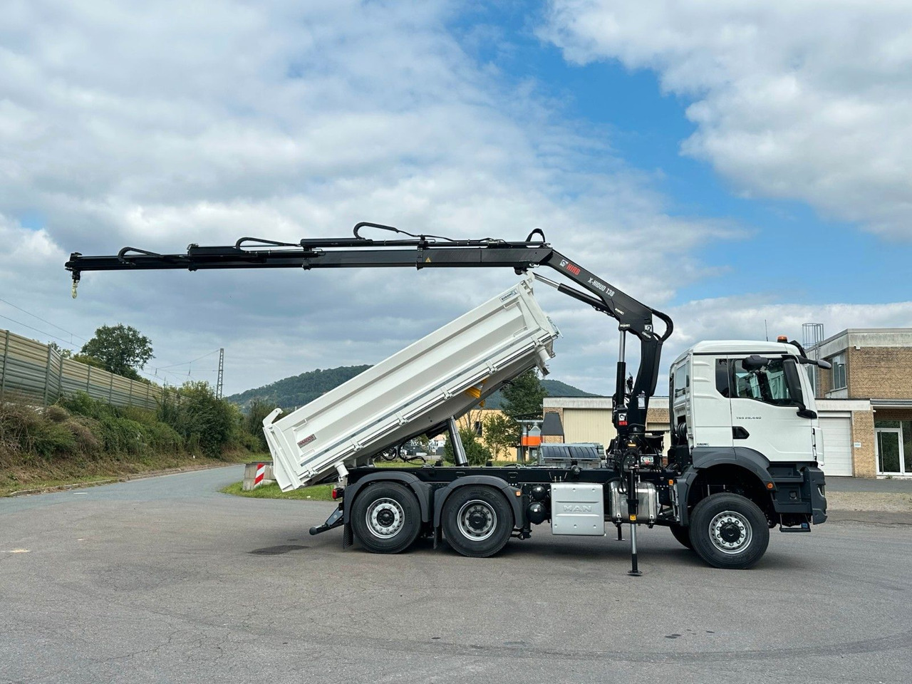 Camión volquete, Camión grúa MAN TGS 28.440 6x4-4/3-Seiten- Kipper / Hiab 138-3: foto 13