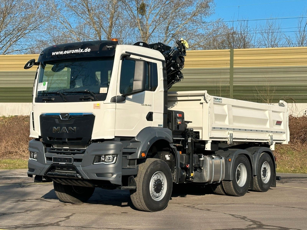 MAN TGS 28.440 6x4-4/3-Seiten- Kipper / Hiab 228-6 - Camión volquete, Camión grúa: foto 4 MAN TGS 28.440 6x4-4/3-Seiten- Kipper / Hiab 228-6 - Camión volquete, Camión grúa: foto 4