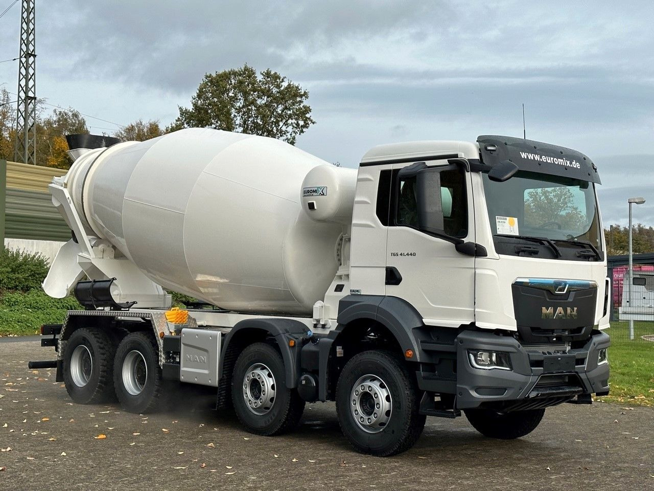 MAN TGS 41.440 8x4 /Euro6e Euromix EM 10 L - Camión hormigonera: foto 1 MAN TGS 41.440 8x4 /Euro6e Euromix EM 10 L - Camión hormigonera: foto 1