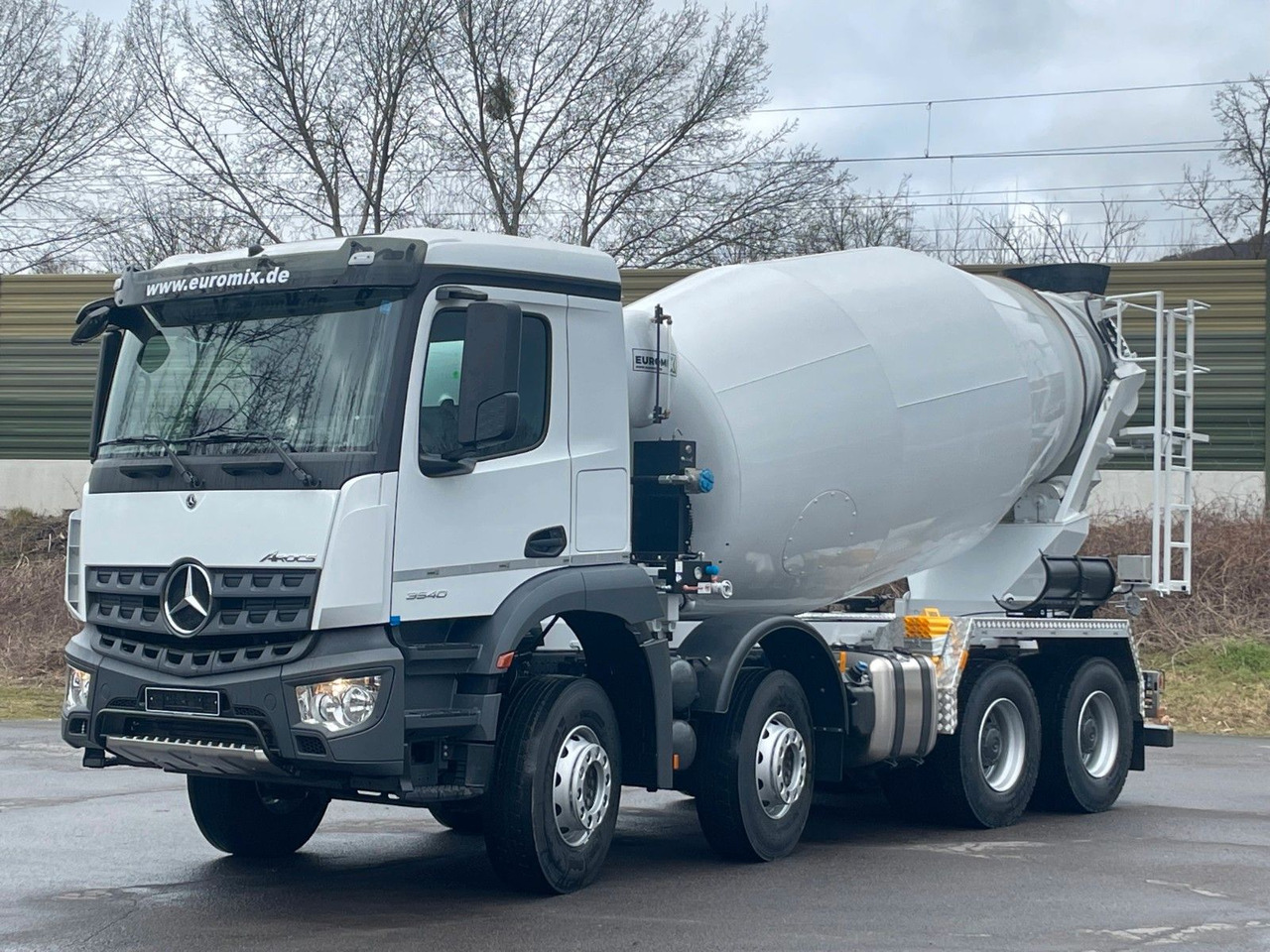 Mercedes-Benz Arocs 5 3540 8x4 EURO 6e EuromixMTP EM 10 L - Camión hormigonera: foto 1 Mercedes-Benz Arocs 5 3540 8x4 EURO 6e EuromixMTP EM 10 L - Camión hormigonera: foto 1