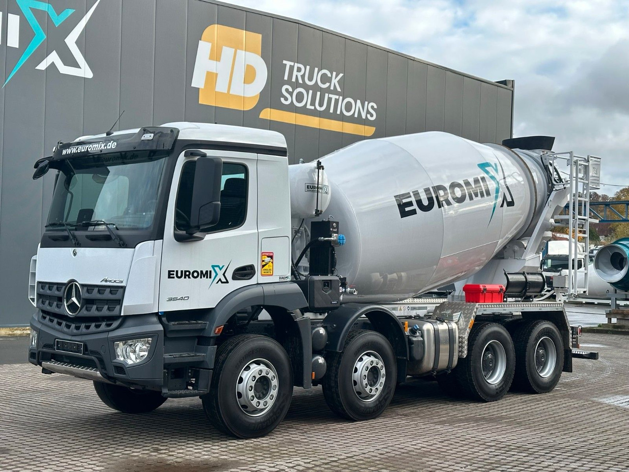 Mercedes-Benz Arocs 5 3540 8x4 EURO 6e EuromixMTP EM 9 L - Camión hormigonera: foto 1 Mercedes-Benz Arocs 5 3540 8x4 EURO 6e EuromixMTP EM 9 L - Camión hormigonera: foto 1
