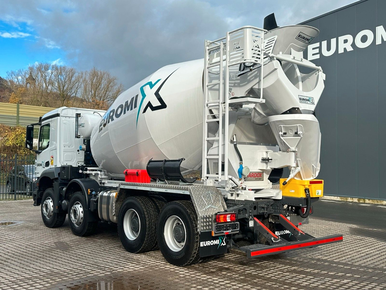Mercedes-Benz Arocs 5 3540 8x4 EURO 6e EuromixMTP EM 9 L Mercedes-Benz Arocs 5 3540 8x4 EURO 6e EuromixMTP EM 9 L - Camión hormigonera: foto 4 Mercedes-Benz Arocs 5 3540 8x4 EURO 6e EuromixMTP EM 9 L Mercedes-Benz Arocs 5 3540 8x4 EURO 6e EuromixMTP EM 9 L - Camión hormigonera: foto 4