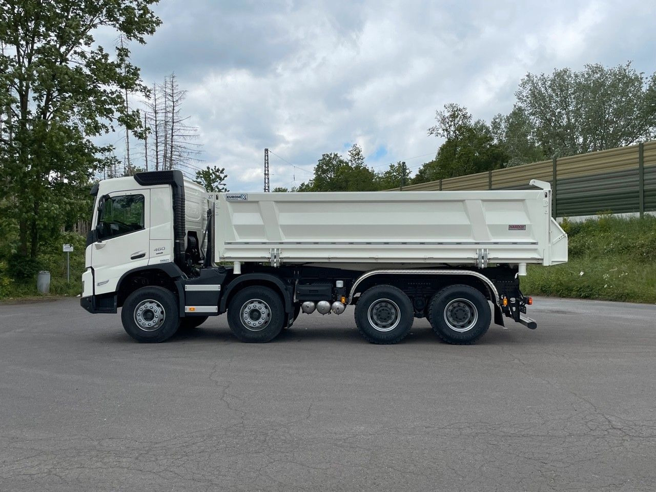 Volvo FMX 500 8X4 Retarder EuromixMTP Kipper - Camión volquete: foto 2 Volvo FMX 500 8X4 Retarder EuromixMTP Kipper - Camión volquete: foto 2
