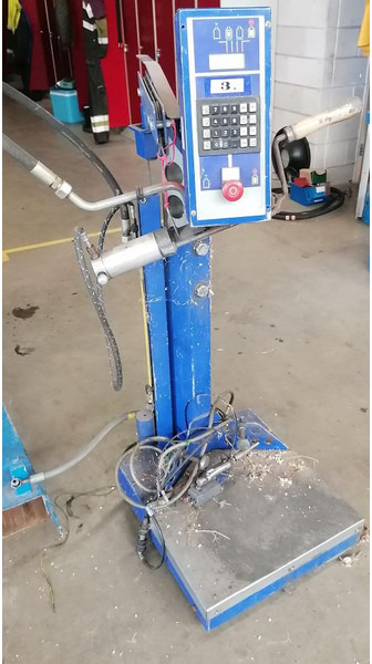 Filling unit Electronic scale gasbottle filling unit with push buttons LPG, GPL - Maquinaria de construcción: foto 1 Filling unit Electronic scale gasbottle filling unit with push buttons LPG, GPL - Maquinaria de construcción: foto 1