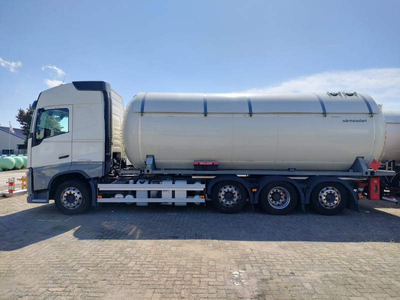 Volvo FH 420 8x2-4 -32791 L Gas tank truck -Gas, Gaz, LPG, GPL, Propane, Butane tank, Gastank ID 2.169 Eurotank, flowmeter, pump - Camión cisterna: foto 1 Volvo FH 420 8x2-4 -32791 L Gas tank truck -Gas, Gaz, LPG, GPL, Propane, Butane tank, Gastank ID 2.169 Eurotank, flowmeter, pump - Camión cisterna: foto 1