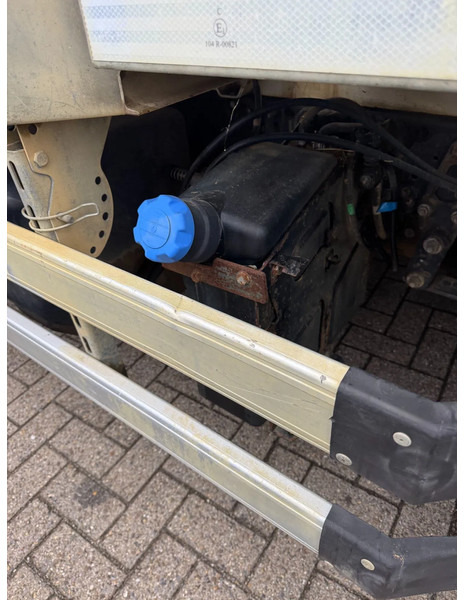 Renault Midlum 190 **WORKING PLATFORM-NACELLE** - Camión: foto 4 Renault Midlum 190 **WORKING PLATFORM-NACELLE** - Camión: foto 4