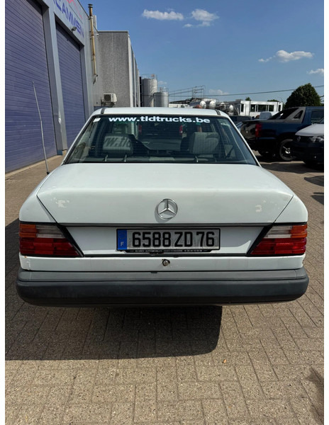 Mercedes-Benz 200-serie **W124-250D** - Sedan: foto 5 Mercedes-Benz 200-serie **W124-250D** - Sedan: foto 5