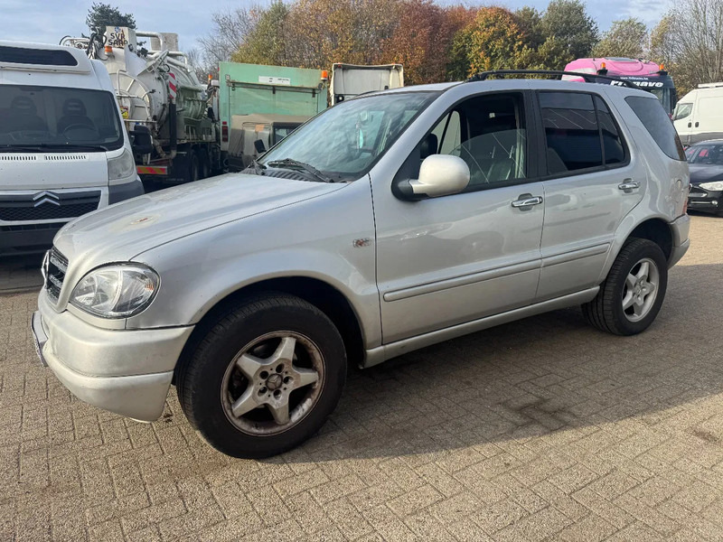 Mercedes-Benz M-Klasse ML **270CDI-AIRCO-FRENCH CAR** - SUV/ Todoterreno: foto 1 Mercedes-Benz M-Klasse ML **270CDI-AIRCO-FRENCH CAR** - SUV/ Todoterreno: foto 1