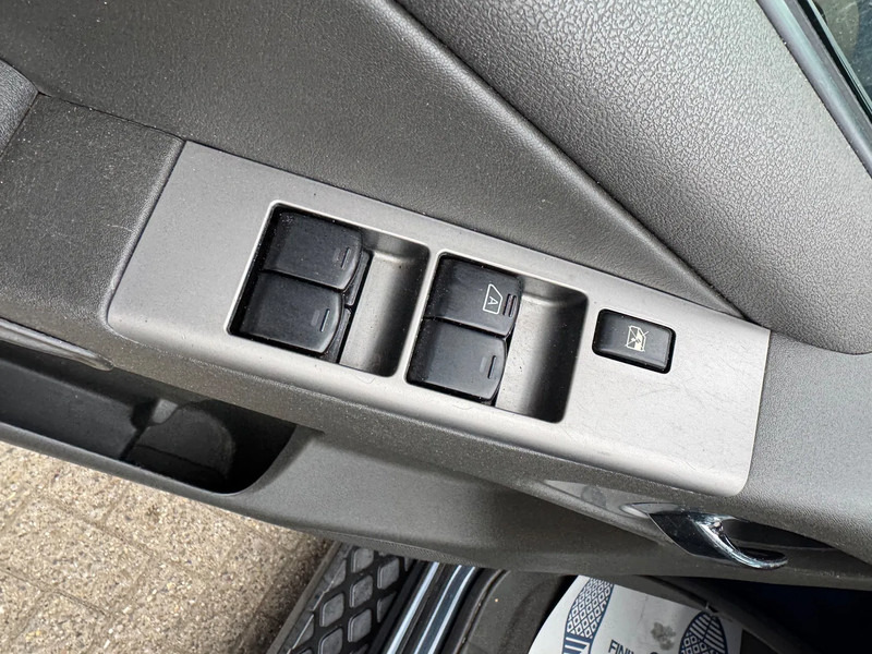 Coche Nissan Pathfinder **2,5D-AIRCO-BELGIAN CAR**: foto 9