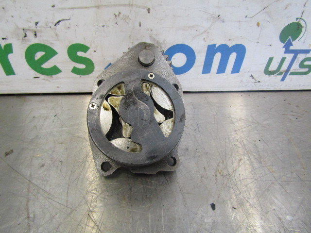 CUMMINS 6 CTA C SERIES OIL PUMP P/NO 3930338 - Motor y piezas para Camión: foto 2 CUMMINS 6 CTA C SERIES OIL PUMP P/NO 3930338 - Motor y piezas para Camión: foto 2