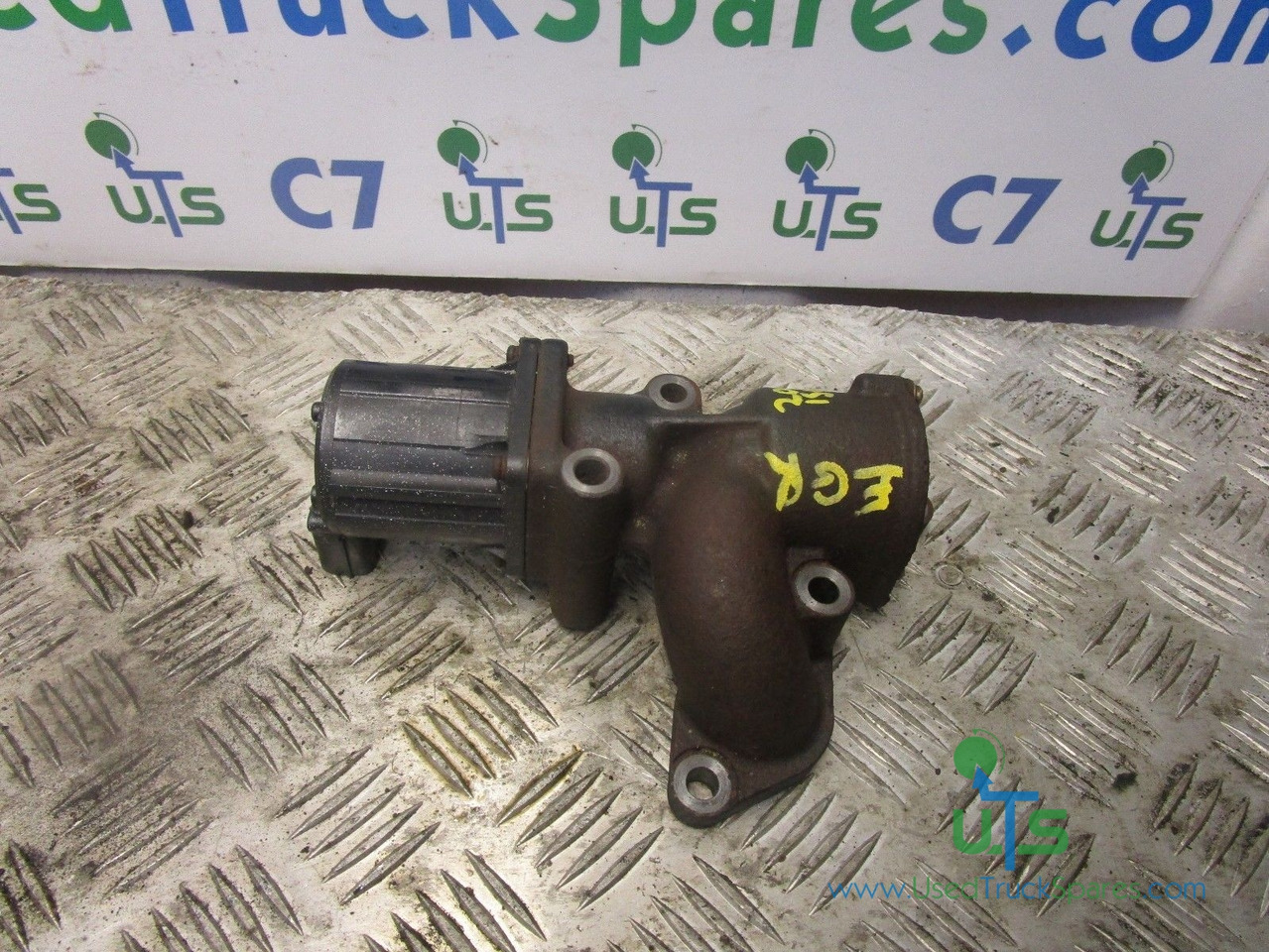 ISUZU N75 (4HK1) 190 EGR VALVE - Motor y piezas para Camión: foto 1 ISUZU N75 (4HK1) 190 EGR VALVE - Motor y piezas para Camión: foto 1