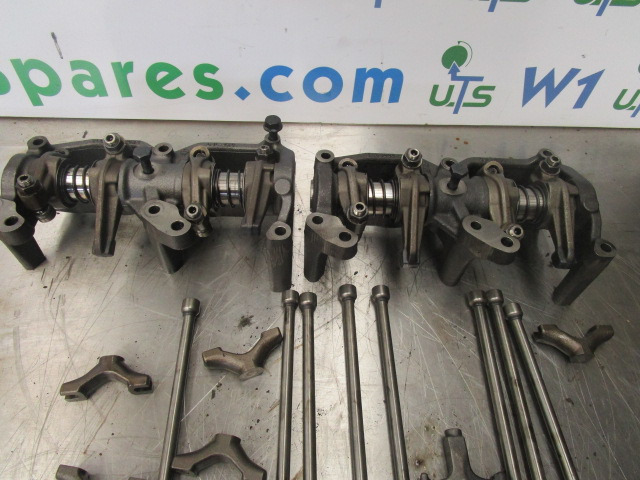 MAN TGL 7.5T ROCKER SHAFT & PUSHROD P/NO 51.04202-3083 - Motor y piezas para Camión: foto 1 MAN TGL 7.5T ROCKER SHAFT & PUSHROD P/NO 51.04202-3083 - Motor y piezas para Camión: foto 1