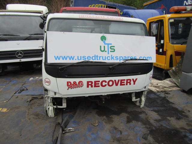 MITSUBISHI FUSO 7C15/18 CAB 2013 - Cabina para Camión: foto 1 MITSUBISHI FUSO 7C15/18 CAB 2013 - Cabina para Camión: foto 1