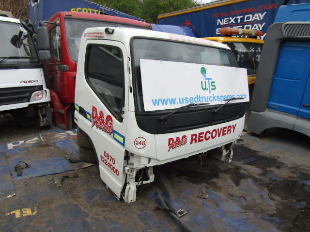 MITSUBISHI FUSO 7C15/18 CAB 2013 - Cabina para Camión: foto 2 MITSUBISHI FUSO 7C15/18 CAB 2013 - Cabina para Camión: foto 2