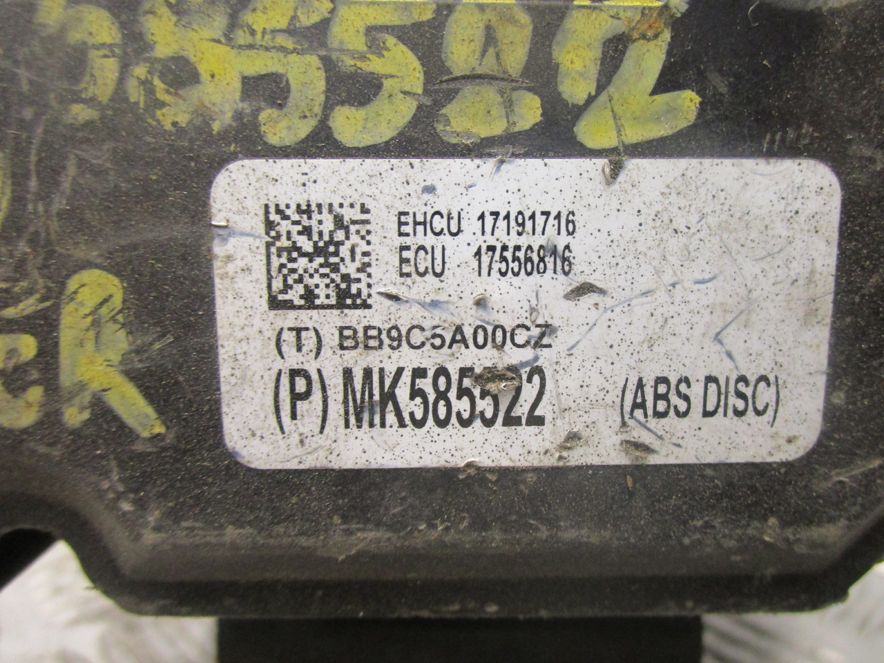 MITSUBISHI FUSO / CANTER ABS PUMP P/NO MK585522 - Piezas de freno para Camión: foto 2 MITSUBISHI FUSO / CANTER ABS PUMP P/NO MK585522 - Piezas de freno para Camión: foto 2