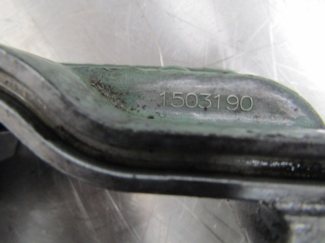 SCANIA 144/164 V8 ROCKER COVER SPACER P/NO 1503190 - Motor y piezas para Camión: foto 2 SCANIA 144/164 V8 ROCKER COVER SPACER P/NO 1503190 - Motor y piezas para Camión: foto 2