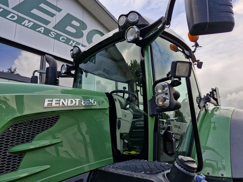 Fendt 826 VARIO PROFI PLUS - Tractor: foto 4 Fendt 826 VARIO PROFI PLUS - Tractor: foto 4