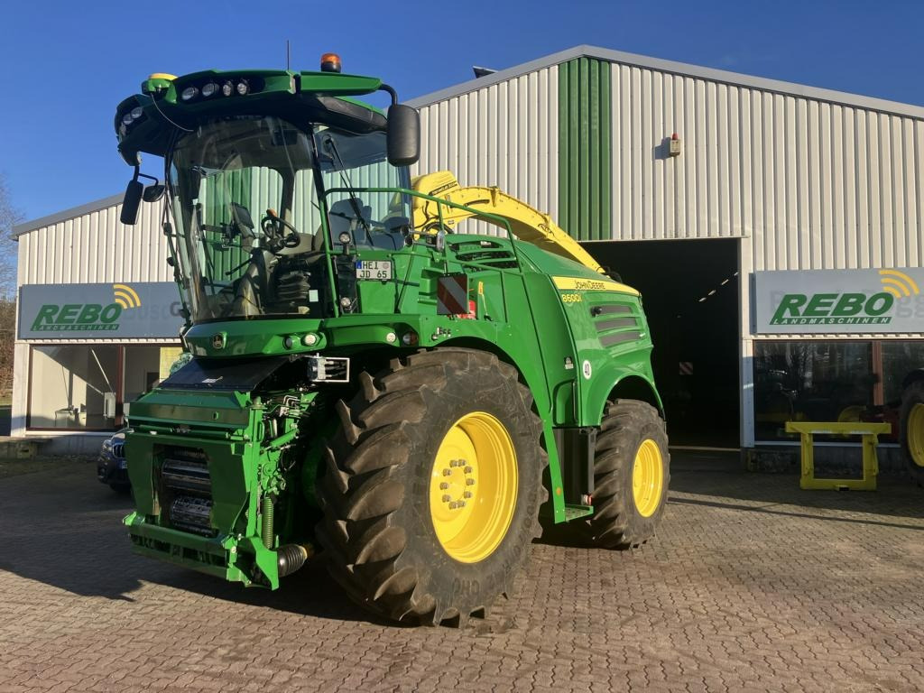John Deere 8600 FELDHÄCKSLER - Cosechadora: foto 1 John Deere 8600 FELDHÄCKSLER - Cosechadora: foto 1