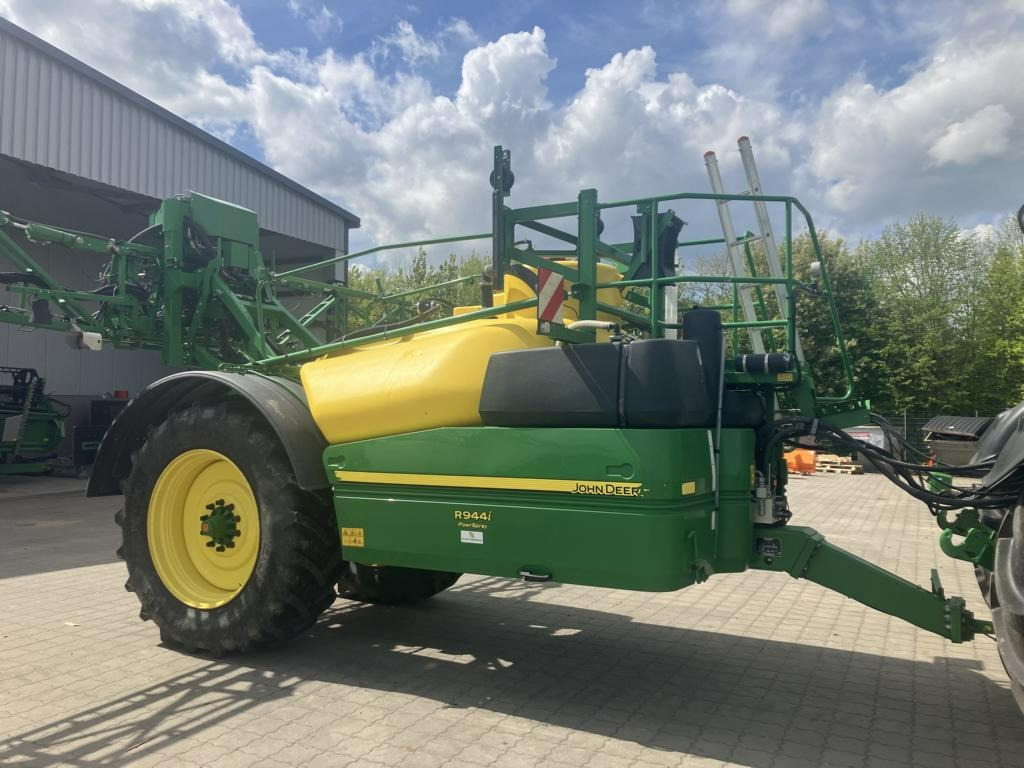 John Deere BASISMASCHINE R944I POWRSPRAY - Pulverizador arrastrado: foto 1 John Deere BASISMASCHINE R944I POWRSPRAY - Pulverizador arrastrado: foto 1