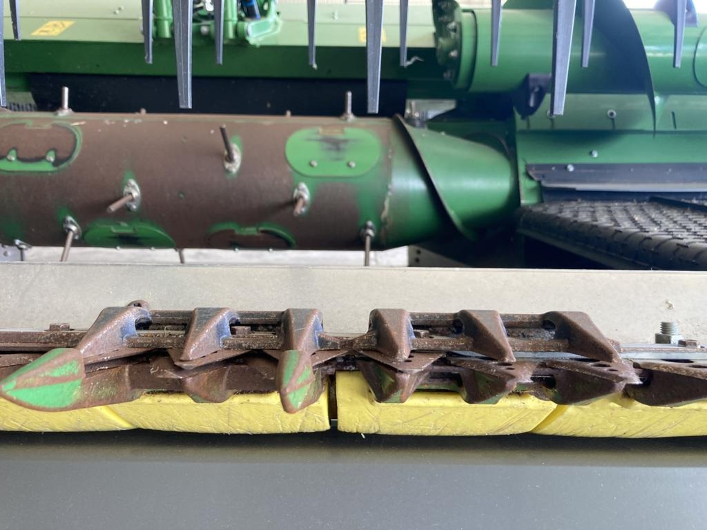 John Deere HD35X MY24 - Cosechadora de granos: foto 3 John Deere HD35X MY24 - Cosechadora de granos: foto 3