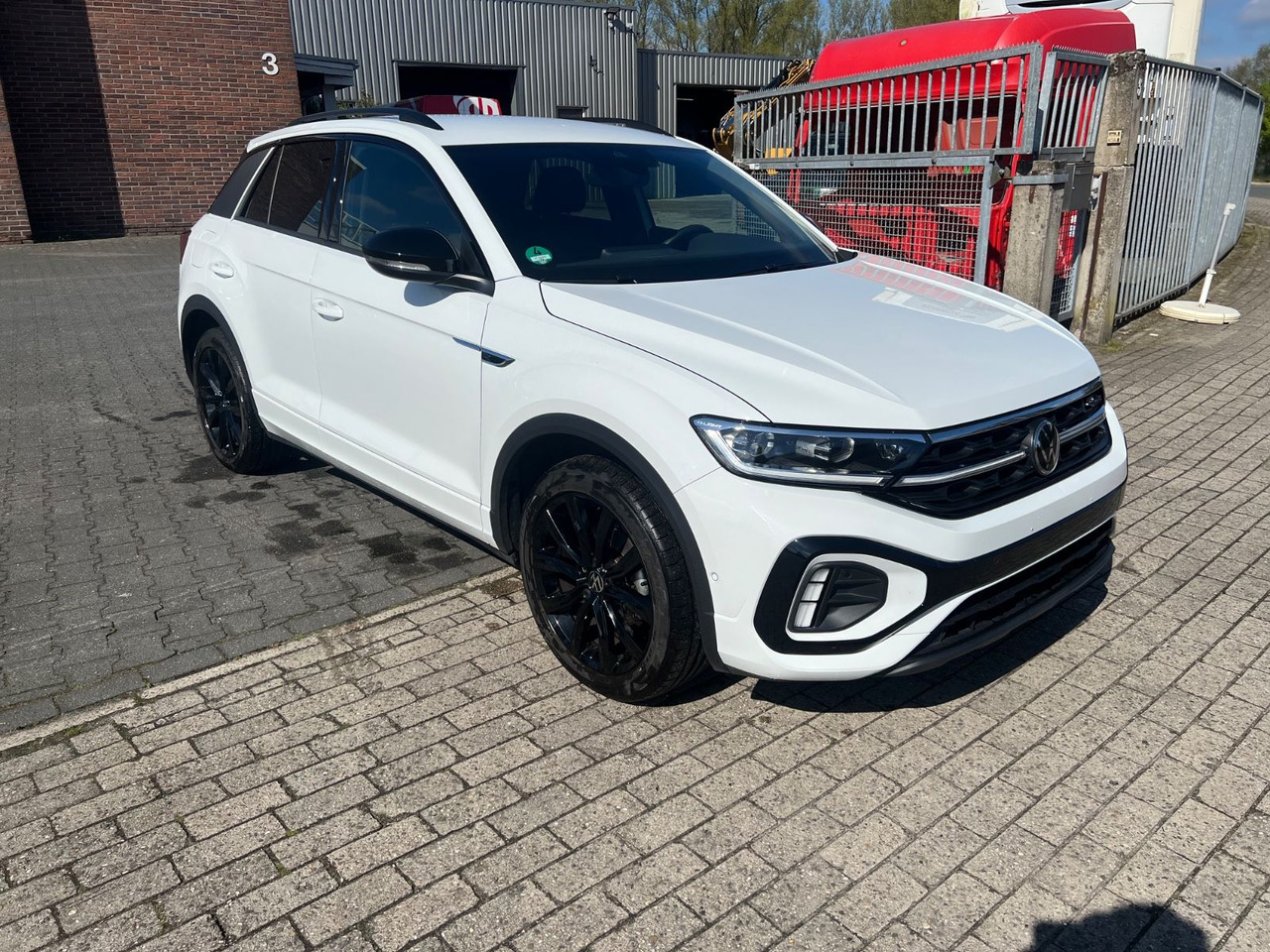 Volkswagen T-Roc R-Line 1.0 TSI Black Edition - Sedan: foto 5 Volkswagen T-Roc R-Line 1.0 TSI Black Edition - Sedan: foto 5