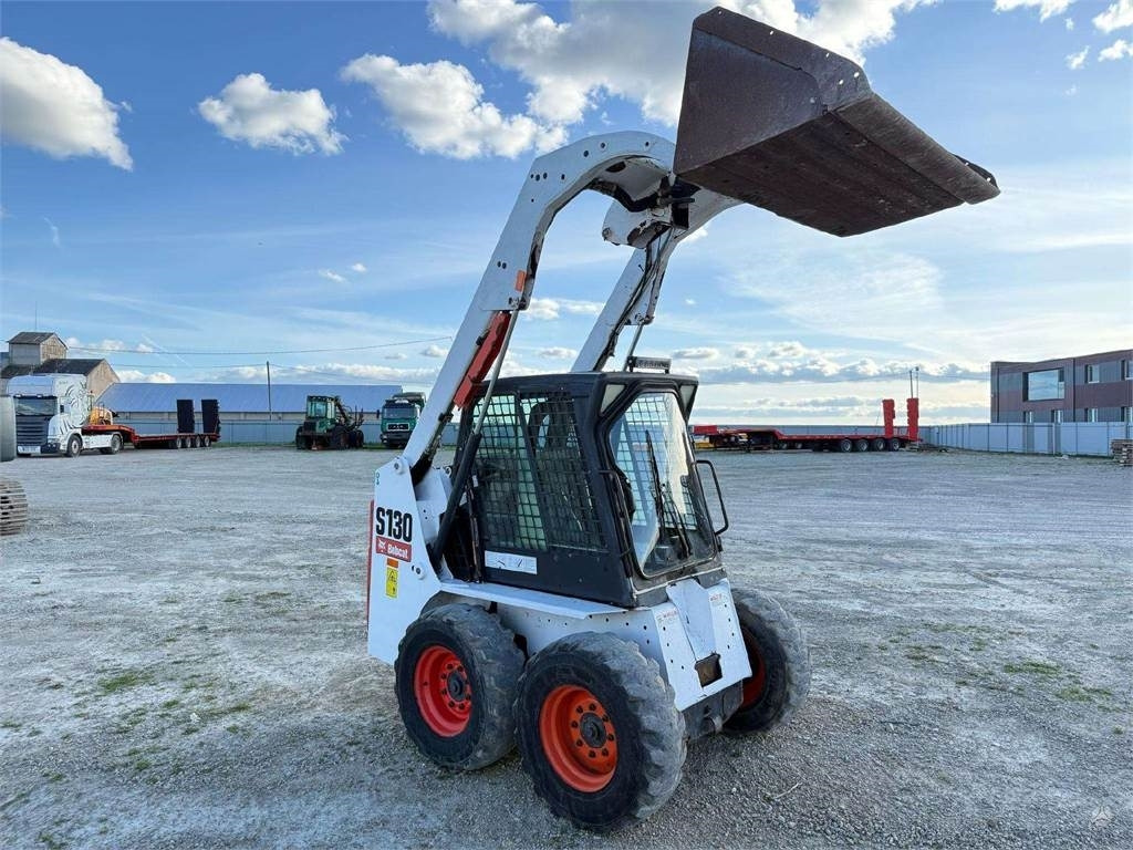 Leasing de Bobcat S130  Bobcat S130: foto 11