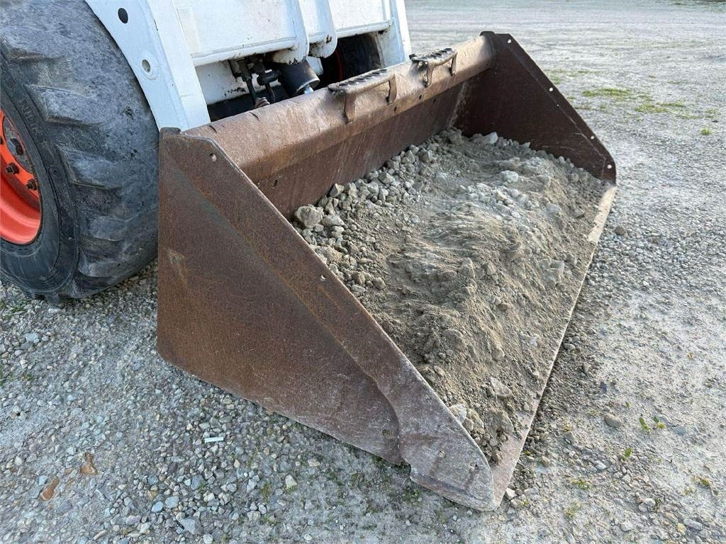 Leasing de Bobcat S130  Bobcat S130: foto 15