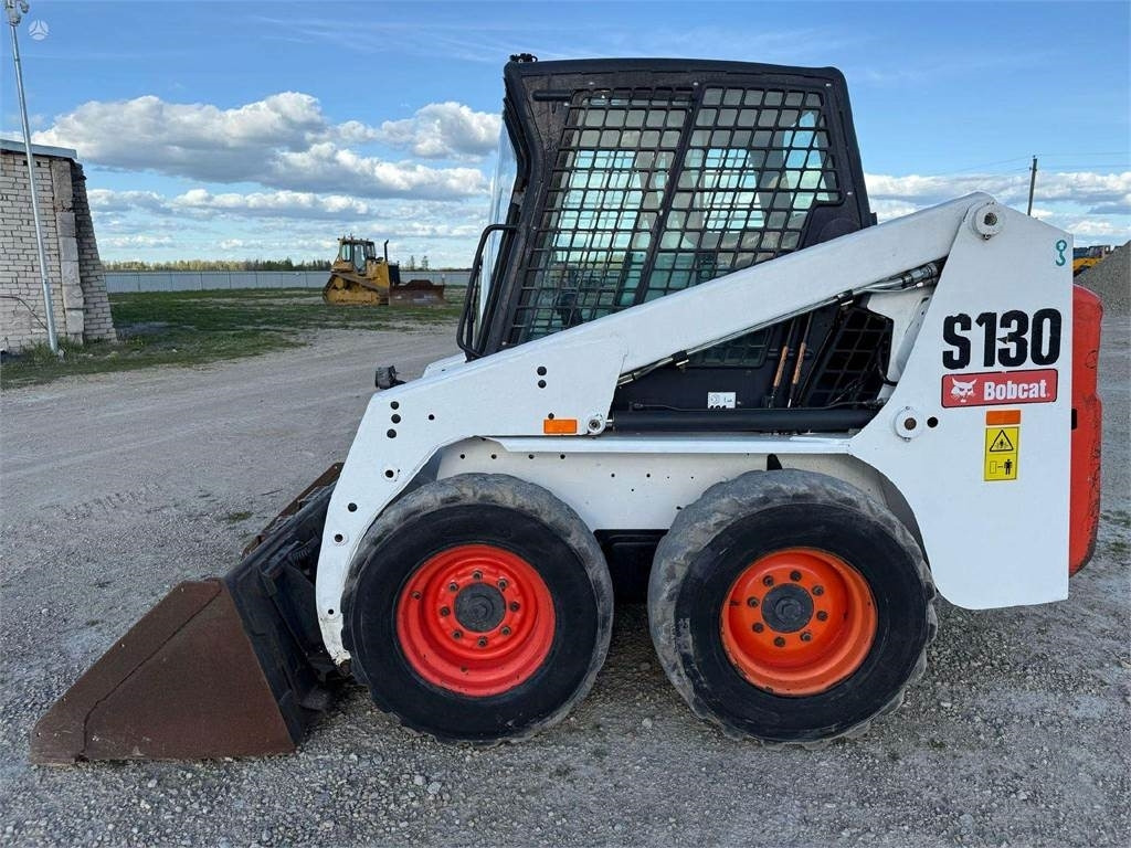 Leasing de Bobcat S130  Bobcat S130: foto 13