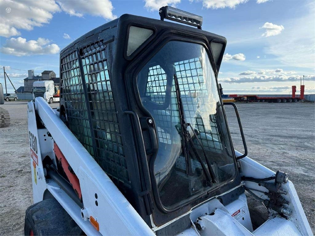 Leasing de Bobcat S130  Bobcat S130: foto 17