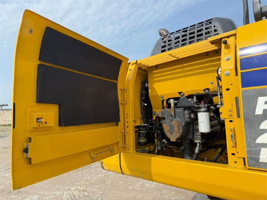 Leasing de Komatsu PC 240 LC-10  Komatsu PC 240 LC-10: foto 11