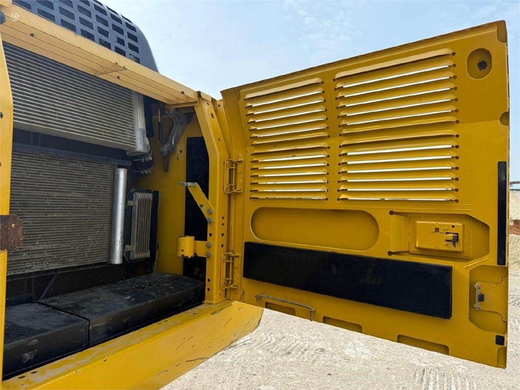 Leasing de Komatsu PC 240 LC-10  Komatsu PC 240 LC-10: foto 12