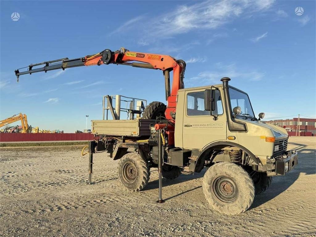Mercedes-Benz Unimog Palfinger PK 12000 18 m 6.8 t Radio - Camión volquete: foto 3 Mercedes-Benz Unimog Palfinger PK 12000 18 m 6.8 t Radio - Camión volquete: foto 3