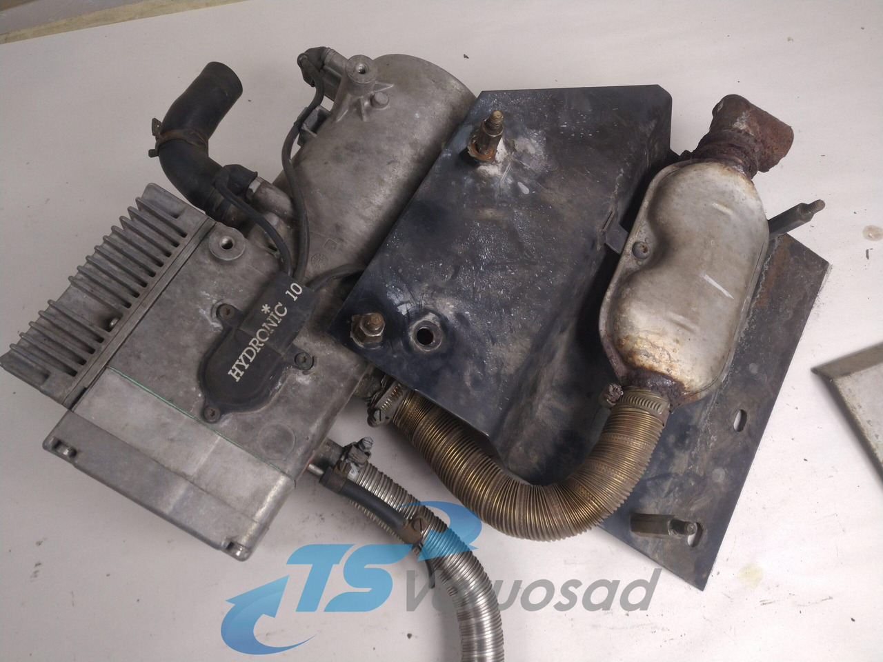 DAF Auxiliary heater HYDRONIC M D10W - Calefacción/ Ventilación para Camión: foto 1 DAF Auxiliary heater HYDRONIC M D10W - Calefacción/ Ventilación para Camión: foto 1