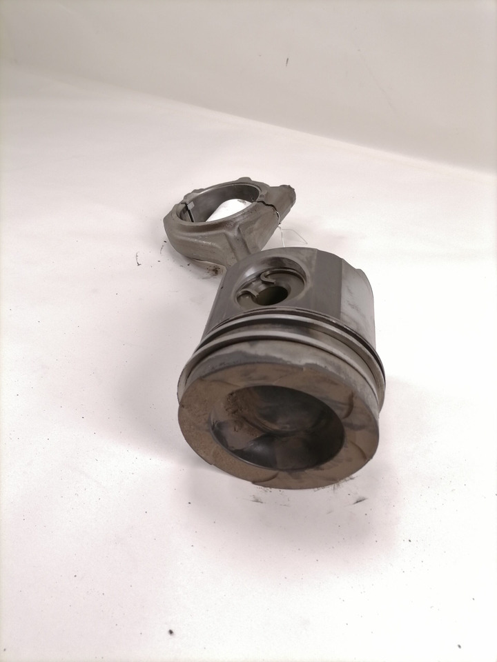 MAN Connecting rod + piston 51024006030 - Pistones/ Anillos/ Bujes para Camión: foto 2 MAN Connecting rod + piston 51024006030 - Pistones/ Anillos/ Bujes para Camión: foto 2