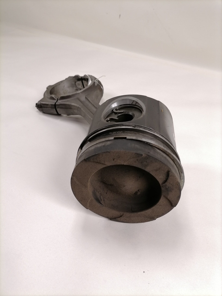 MAN Connecting rod + piston 51024006030 - Pistones/ Anillos/ Bujes para Camión: foto 3 MAN Connecting rod + piston 51024006030 - Pistones/ Anillos/ Bujes para Camión: foto 3