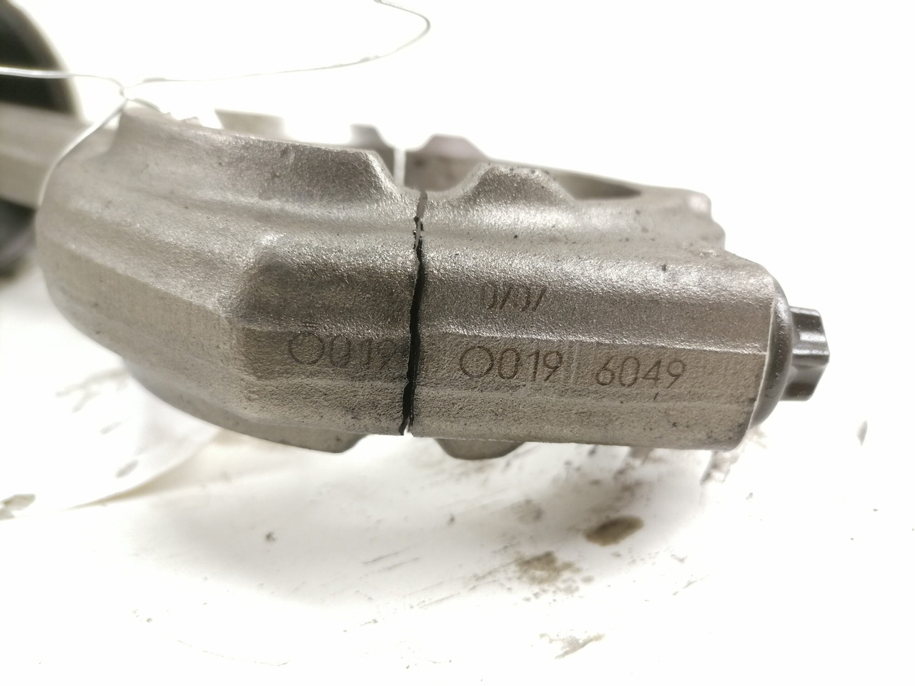 MAN Connecting rod + piston 51024006030 - Pistones/ Anillos/ Bujes para Camión: foto 5 MAN Connecting rod + piston 51024006030 - Pistones/ Anillos/ Bujes para Camión: foto 5