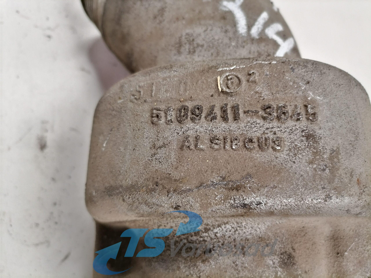 MAN Intake manifold 51094113645 - Colector de admisión para Camión: foto 4 MAN Intake manifold 51094113645 - Colector de admisión para Camión: foto 4