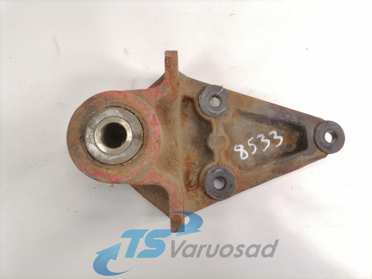 MAN Leaf spring bracket 81413013267 - Suspensión para Camión: foto 2 MAN Leaf spring bracket 81413013267 - Suspensión para Camión: foto 2
