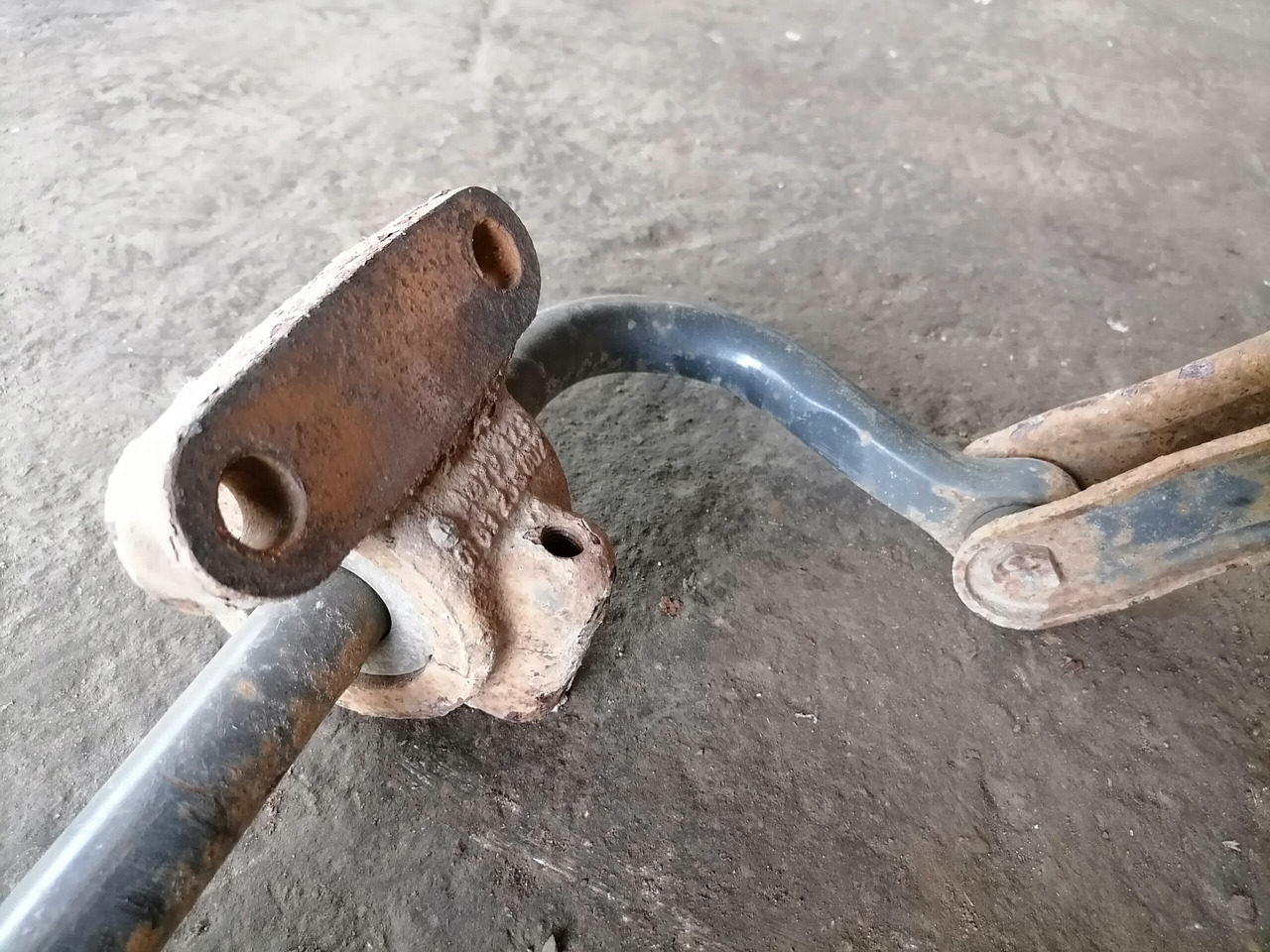 MB Anti-roll bar A9703200411 - Barra estabilizadora para Camión: foto 4 MB Anti-roll bar A9703200411 - Barra estabilizadora para Camión: foto 4