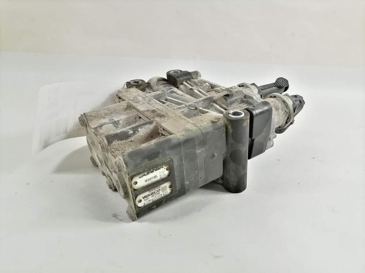 Scania Air suspension control valve, ECAS 1889796 - Válvula de freno para Camión: foto 5 Scania Air suspension control valve, ECAS 1889796 - Válvula de freno para Camión: foto 5