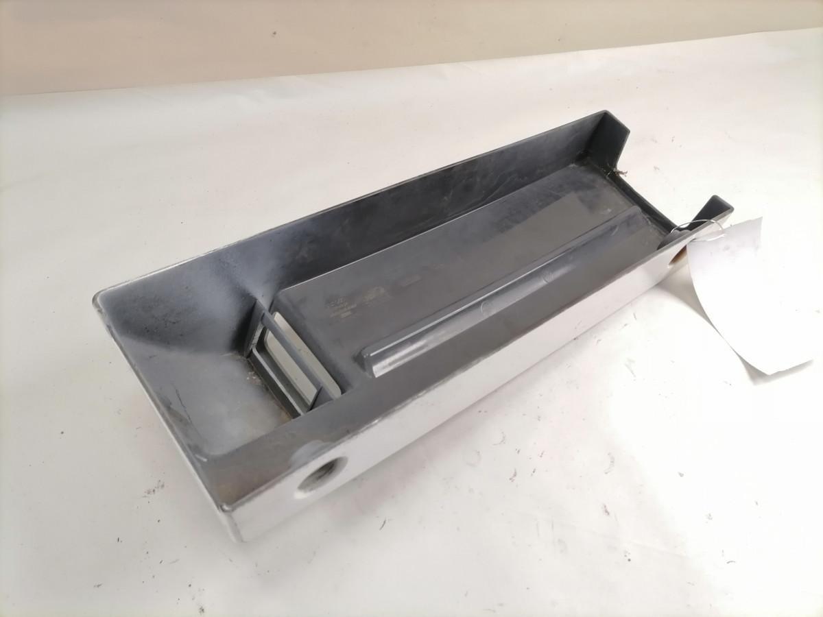 Scania Astmelaua plastik kate, keskmine parem 1946924 - Peldaño para Camión: foto 3 Scania Astmelaua plastik kate, keskmine parem 1946924 - Peldaño para Camión: foto 3