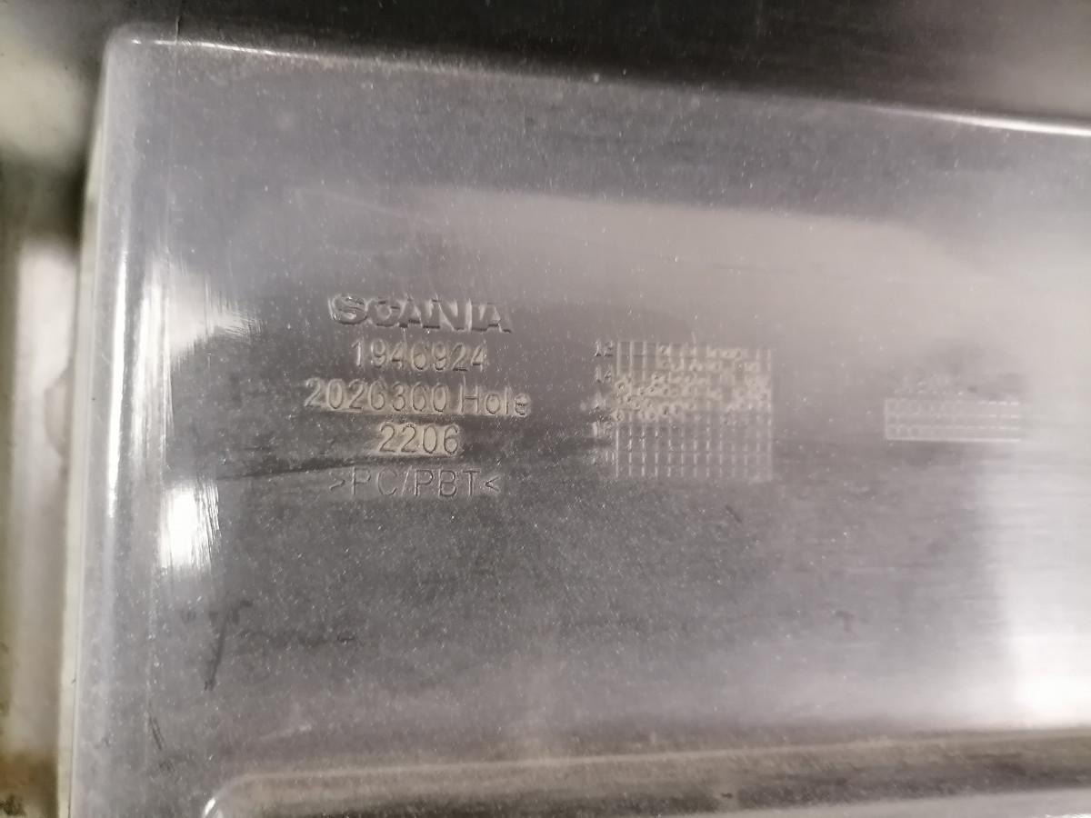 Scania Astmelaua plastik kate, keskmine parem 1946924 - Peldaño para Camión: foto 5 Scania Astmelaua plastik kate, keskmine parem 1946924 - Peldaño para Camión: foto 5