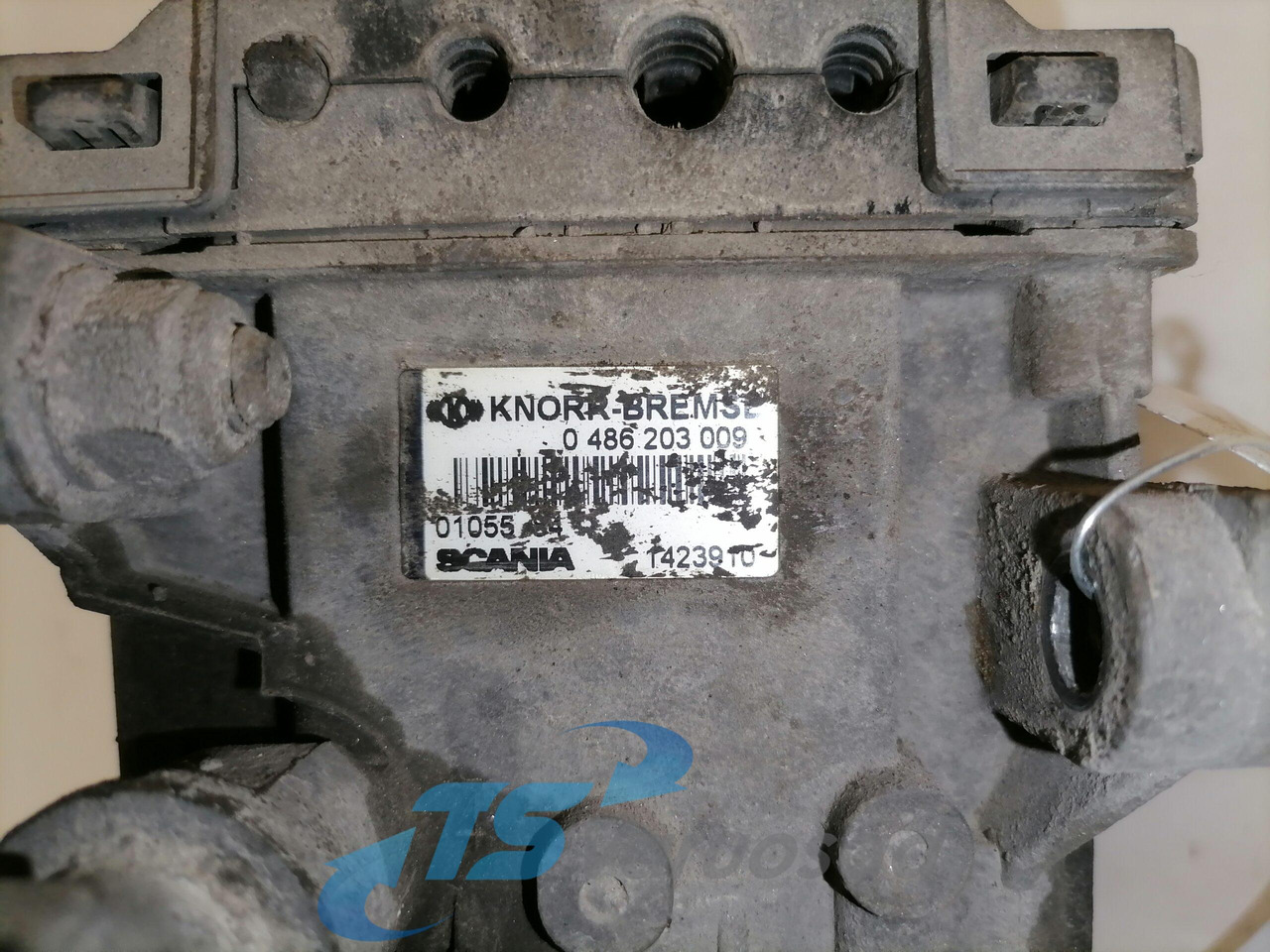 Scania EBS brake valve 1423910 - Válvula de freno para Camión: foto 2 Scania EBS brake valve 1423910 - Válvula de freno para Camión: foto 2