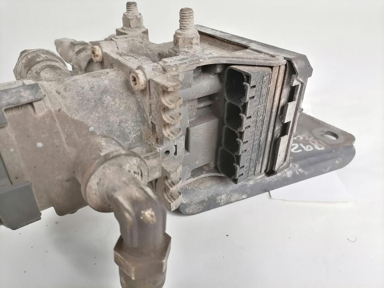 Scania EBS brake valve 1773676 - Válvula de freno para Camión: foto 4 Scania EBS brake valve 1773676 - Válvula de freno para Camión: foto 4
