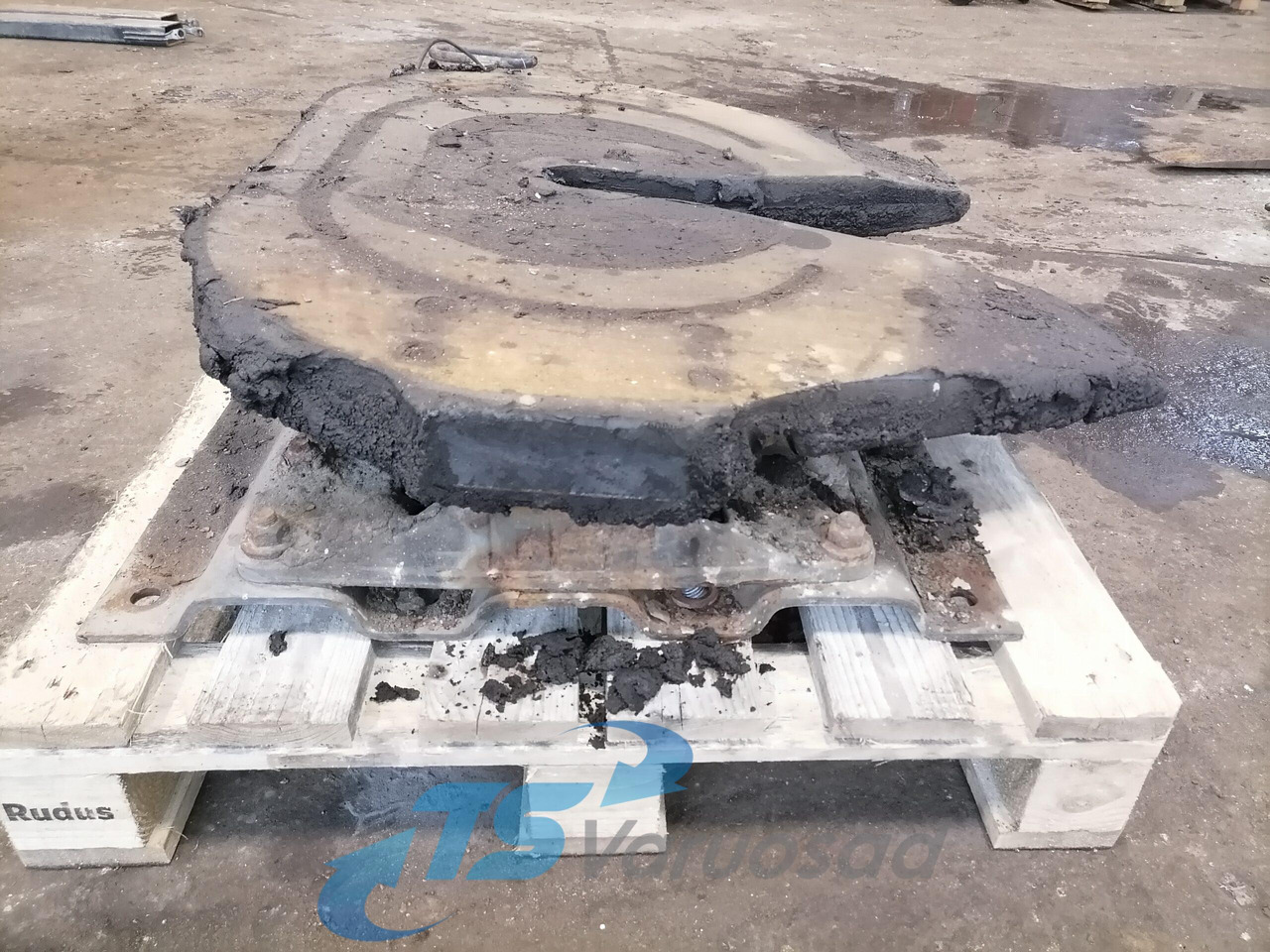 Scania Fifht wheel 1353631 - Quinta rueda para Camión: foto 2 Scania Fifht wheel 1353631 - Quinta rueda para Camión: foto 2