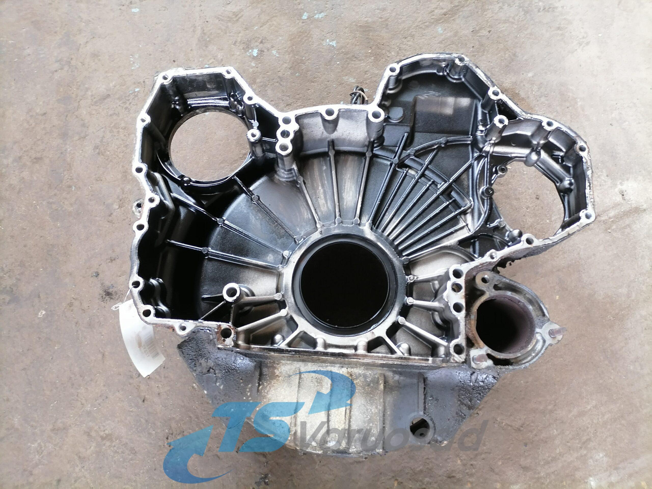 Scania Flywheel housing 1793662 - Volante de inercia para Camión: foto 2 Scania Flywheel housing 1793662 - Volante de inercia para Camión: foto 2