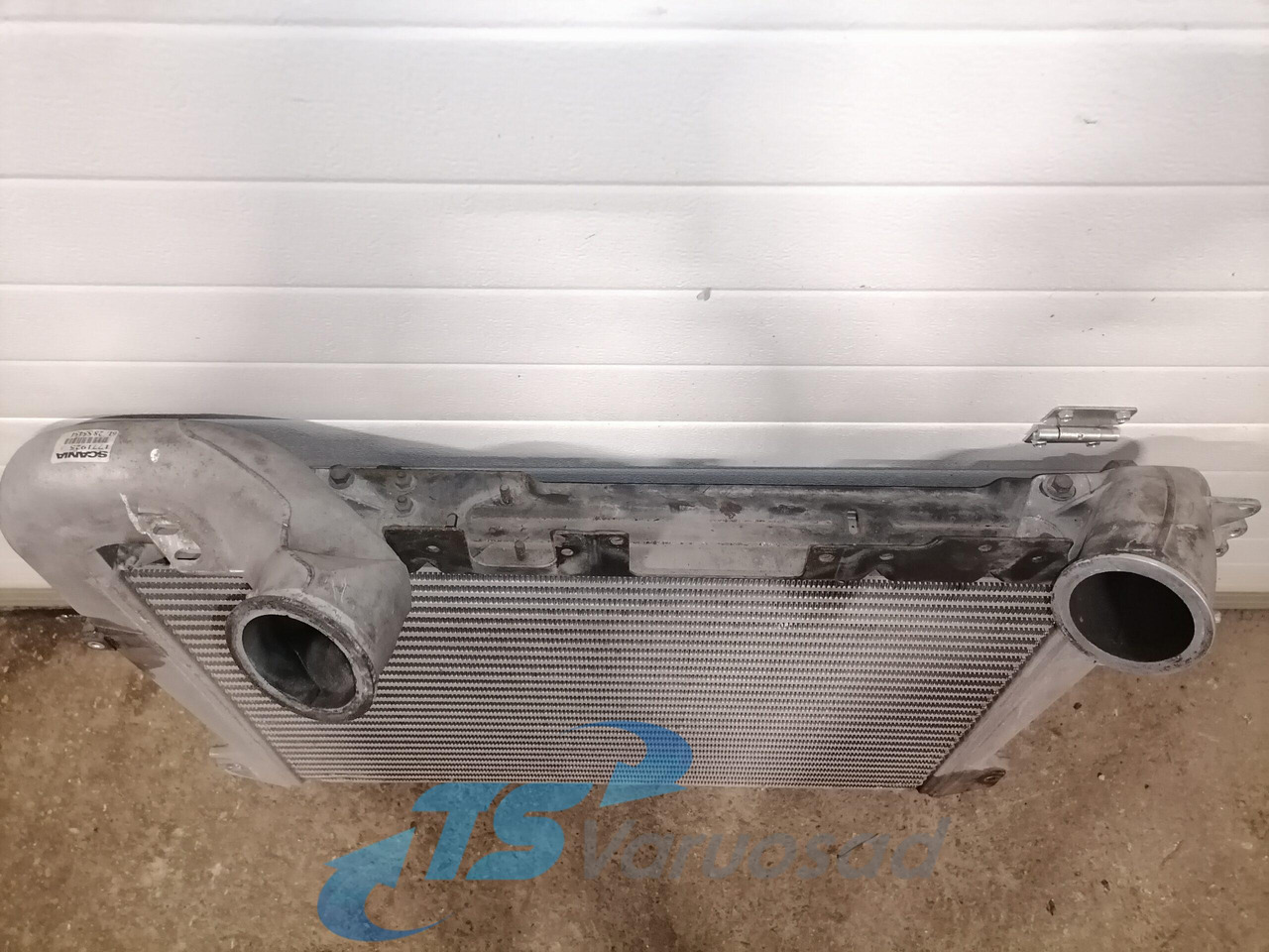 Scania Intercooler radiator 1766618 - Intercooler para Camión: foto 5 Scania Intercooler radiator 1766618 - Intercooler para Camión: foto 5