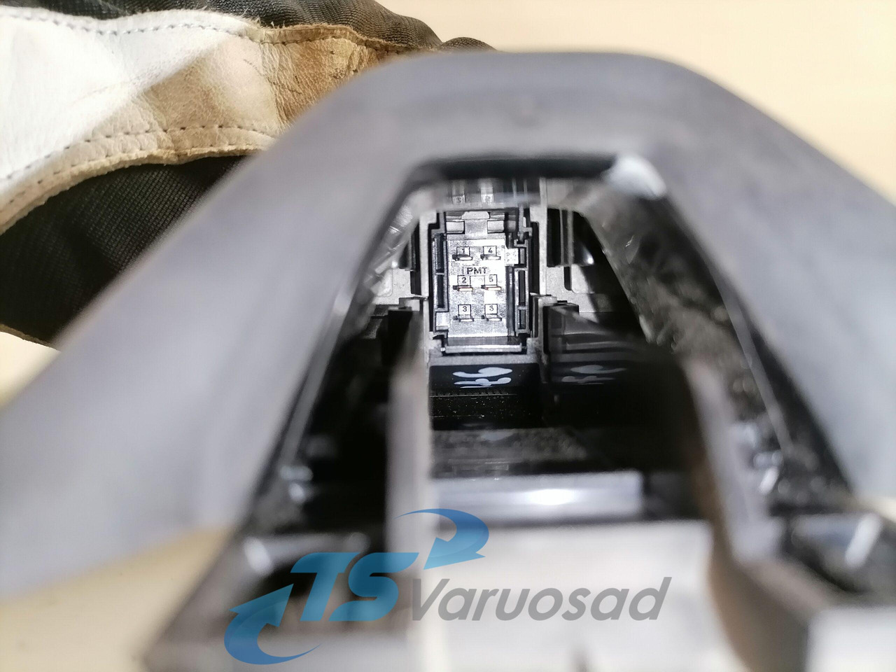 Scania Juhtplokk, FLC 1949369 - Unidad de control para Camión: foto 4 Scania Juhtplokk, FLC 1949369 - Unidad de control para Camión: foto 4