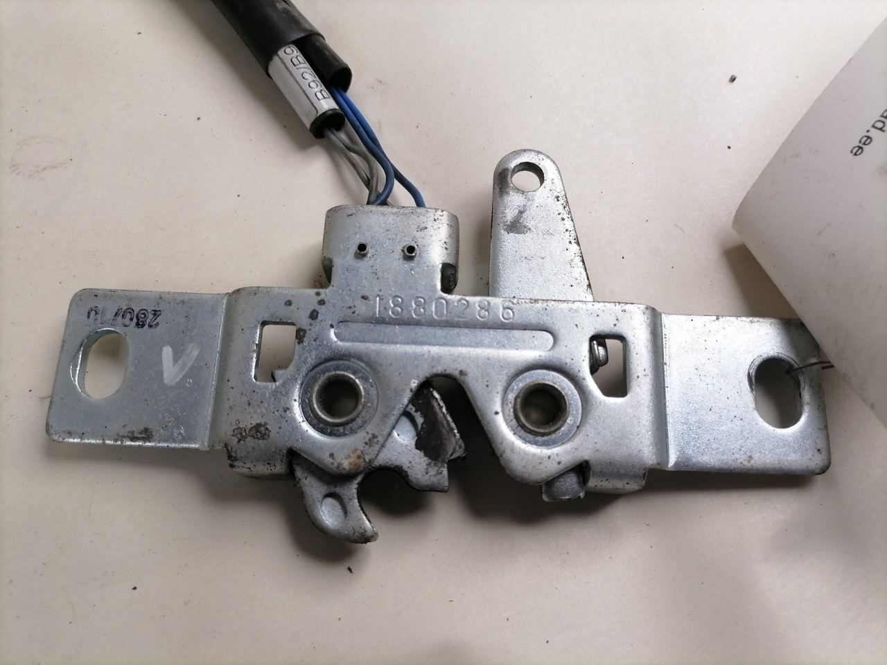 Scania Kabiini küljeluugi lukusti 1880286 - Pieza universal para Camión: foto 3 Scania Kabiini küljeluugi lukusti 1880286 - Pieza universal para Camión: foto 3