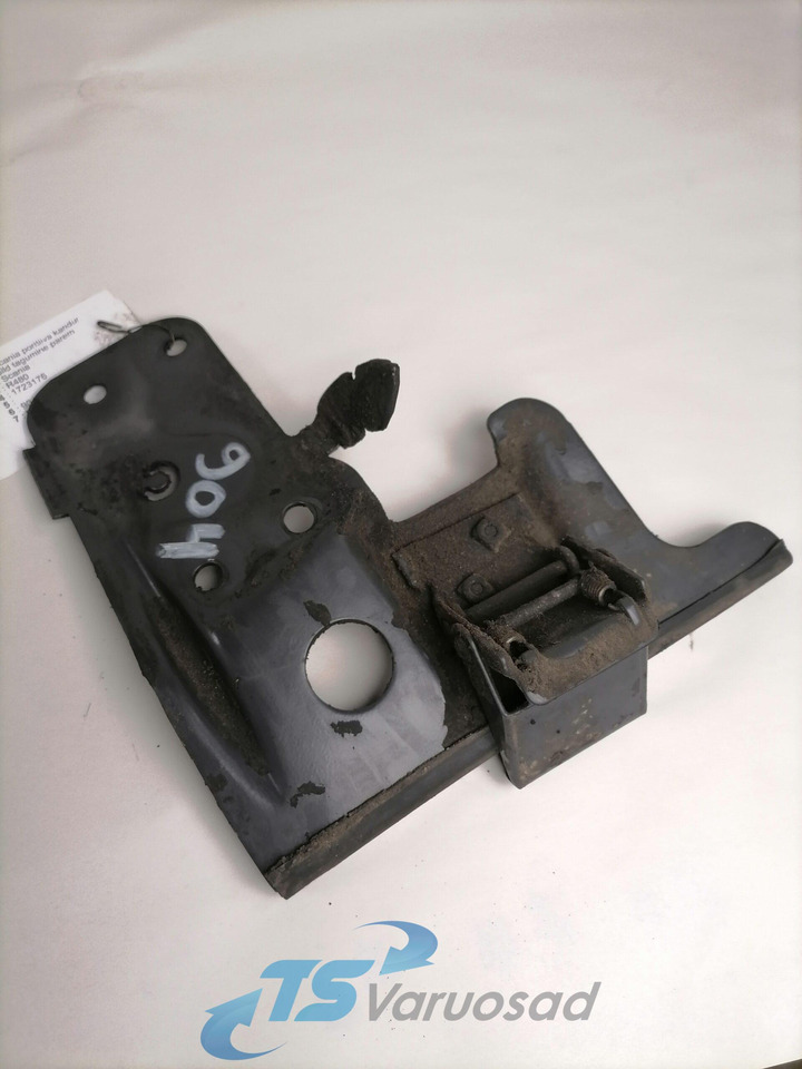 Scania Mudguard bracket 1723176 - Pieza universal para Camión: foto 1 Scania Mudguard bracket 1723176 - Pieza universal para Camión: foto 1